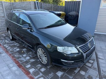 Volkswagen Passat 3,2 Fsi v6 4Motion - nepojízdné - 2