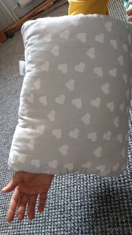 Cestovní kojící polštář - 2