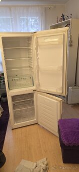 Prodám chladničku Electrolux ENF 2700AOW - 2