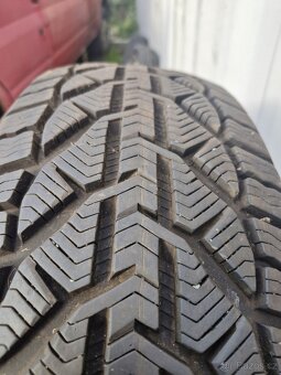 Kormoran zimní 215/55 R17 - 2