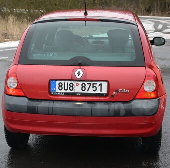 Renault Clio 1.2 16V (55 kW), r. v. 2002 – červená - 2