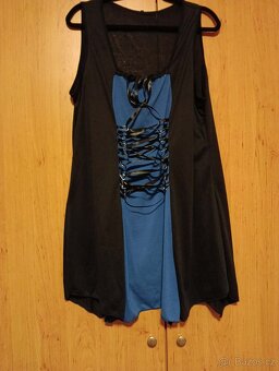 Lehké černo-modré šaty se šněrováním - 2