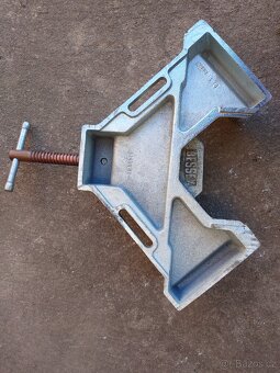 Úhlová kovová svěrka Bessey - 2