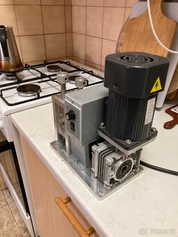 Loupacka kabelu - 2