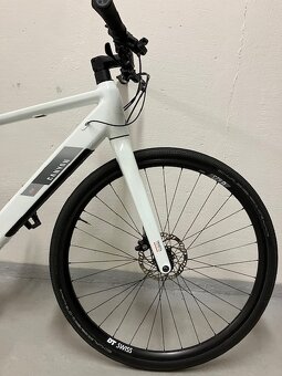 Lehké elektrokolo Canyon 15,6 kg - 2