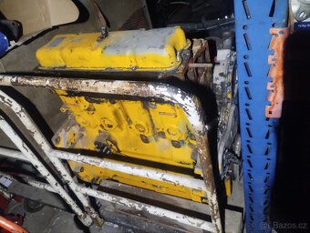 Motor Perkins bagr JCB - 2