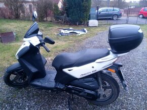 Skútr KYMCO 150 - 2
