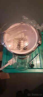 Ruční krouhač na led - 2