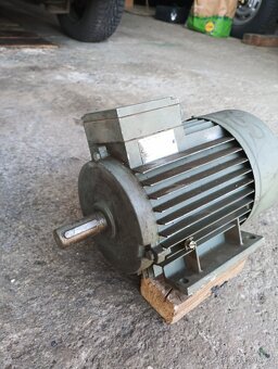 ELEKTROMOTOR 1.5.kW. - 2