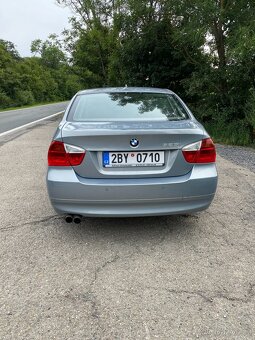 BMW E90 325i - 2