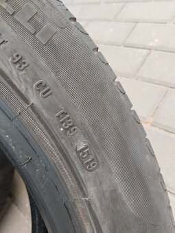 235/45 R17 - 2