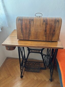 Šlapací šici stroj značky Bobbin - 2