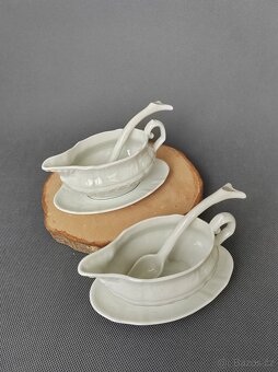 Krásný porcelánový omáčník série White "Rose" Pirken Hamme - 2