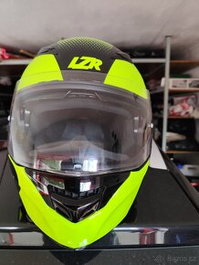 Prodám přilbu LZR a bederní pás - 2