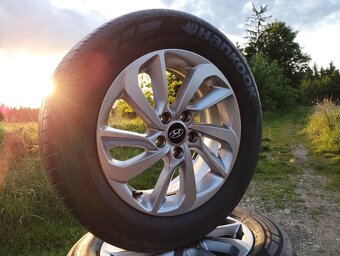 Originál ALU kola Hyundai Tucson R17 + letní pneu - 2