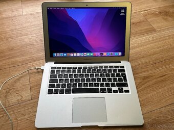 Apple MacBook Air 13" i5, 256GB SSD, 4GB RAM - 2