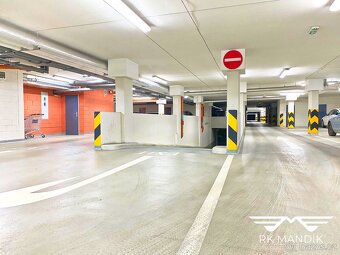 Pronájem, garážové stání 13m2, ul. Kytlická, Praha - Prosek - 2