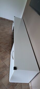 Skříňka pod tv - 2