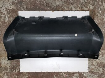 Skoda octavia 1 zadni kryt kufru (1U6 867 607 A) - 2