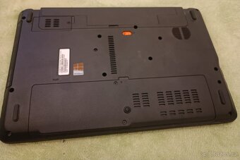 acer travelmate p253E - 2