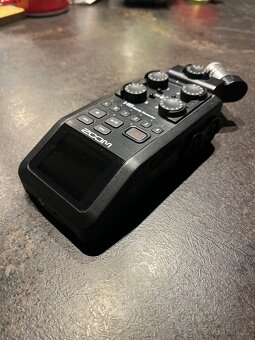 Audiozáznamník ZOOM H6 - 2
