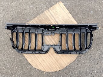 BMW X1 U11 přední maska černá: 185178-11 - 2
