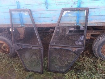 Dveře Zetor 7045 - 2