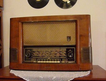 Rádio Tesla 624A Choral - 2