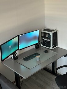 Stolní PC s monitorem ZDARMA - 2