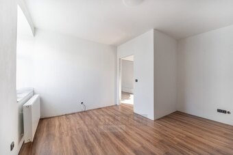 Prodej bytu 3+kk ve Vimperku (50 m²) - 2
