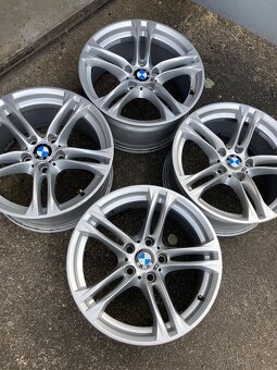 5x120 r18 M613 - 2