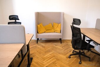 Pronájem kanceláře se zázemím (54 m²) - 2