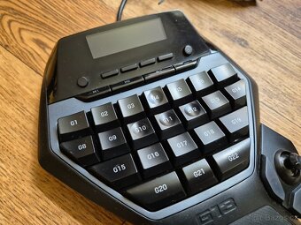 Logitech G13 - legendární herní keypad - 2