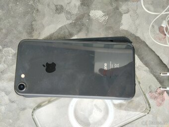 IPHONE 8 - 2