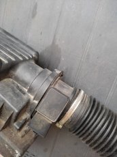 Airbox + váha vzduchu Peugeot 406 - 2