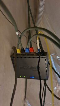 MIKROTIK RB760iGS - Hex S - 2