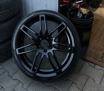 225/35 r19 8J - 2