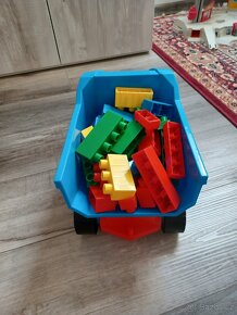 Auto s kostkami zn. WADER - 2