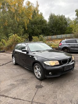 BMW E87 cely vůz po dílech - 2