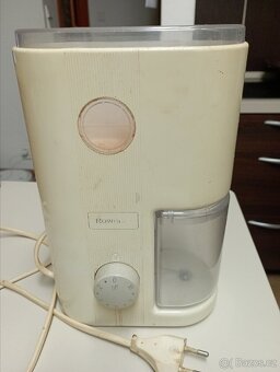 Retro mlýnek na kávu ---,- - 2