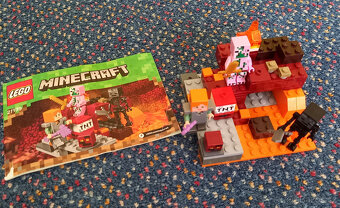 Lego Minecraft 21139 - The Nether Fight. - 2