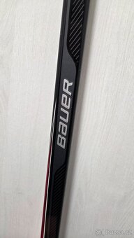 Hokejka Bauer P92 Pravá, SR, flex 95 - 2