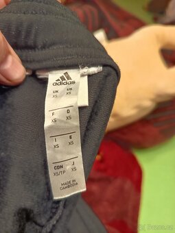 Adidas tepláky 14let - 2