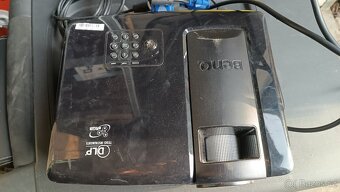 Funkční dataprojektor BENQ MP512 - 2