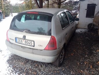 Renault Clio - 2