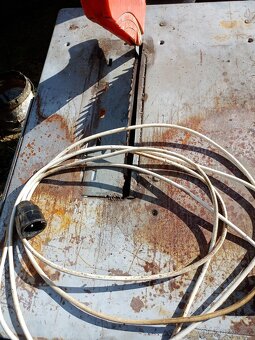 STOLNÍ CIRKULÁRKA - 2