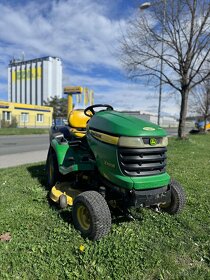 Zahradní traktor John Deere X300R - 2