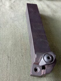 Soustružnický nůž - 2