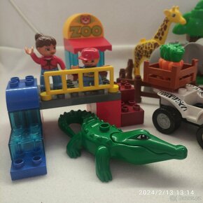 Lego duplo 5634 Krmení v Zoo - 2