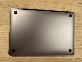 MacBook Pro 13" M1 US 2021 16GB RAM 256GB SSD Stříbrný - 2